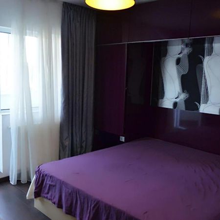 Appartamento Apartament Confort Panu Bucarest Esterno foto