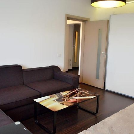 Appartamento Apartament Confort Panu Bucarest Esterno foto