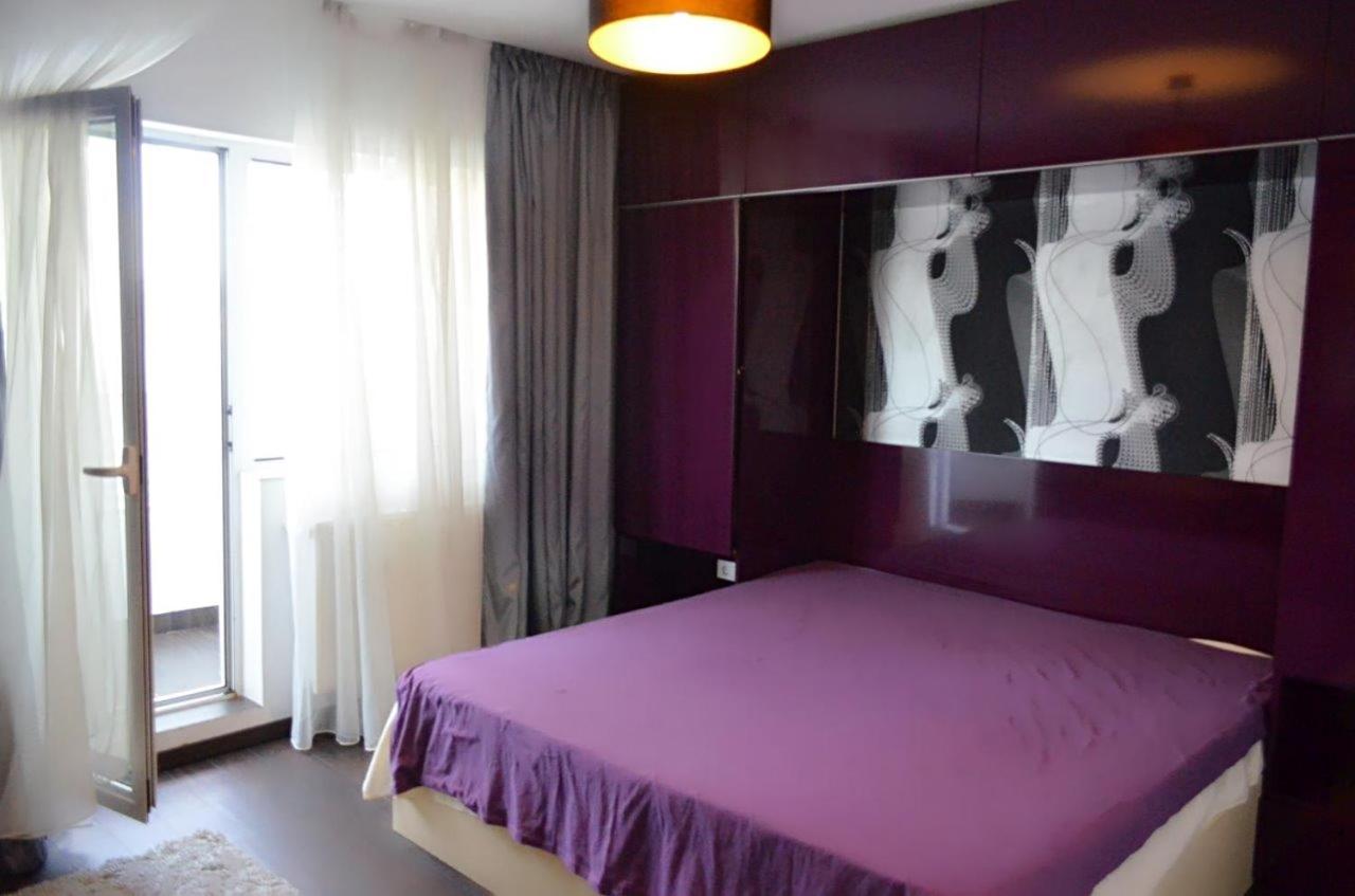 Appartamento Apartament Confort Panu Bucarest Esterno foto