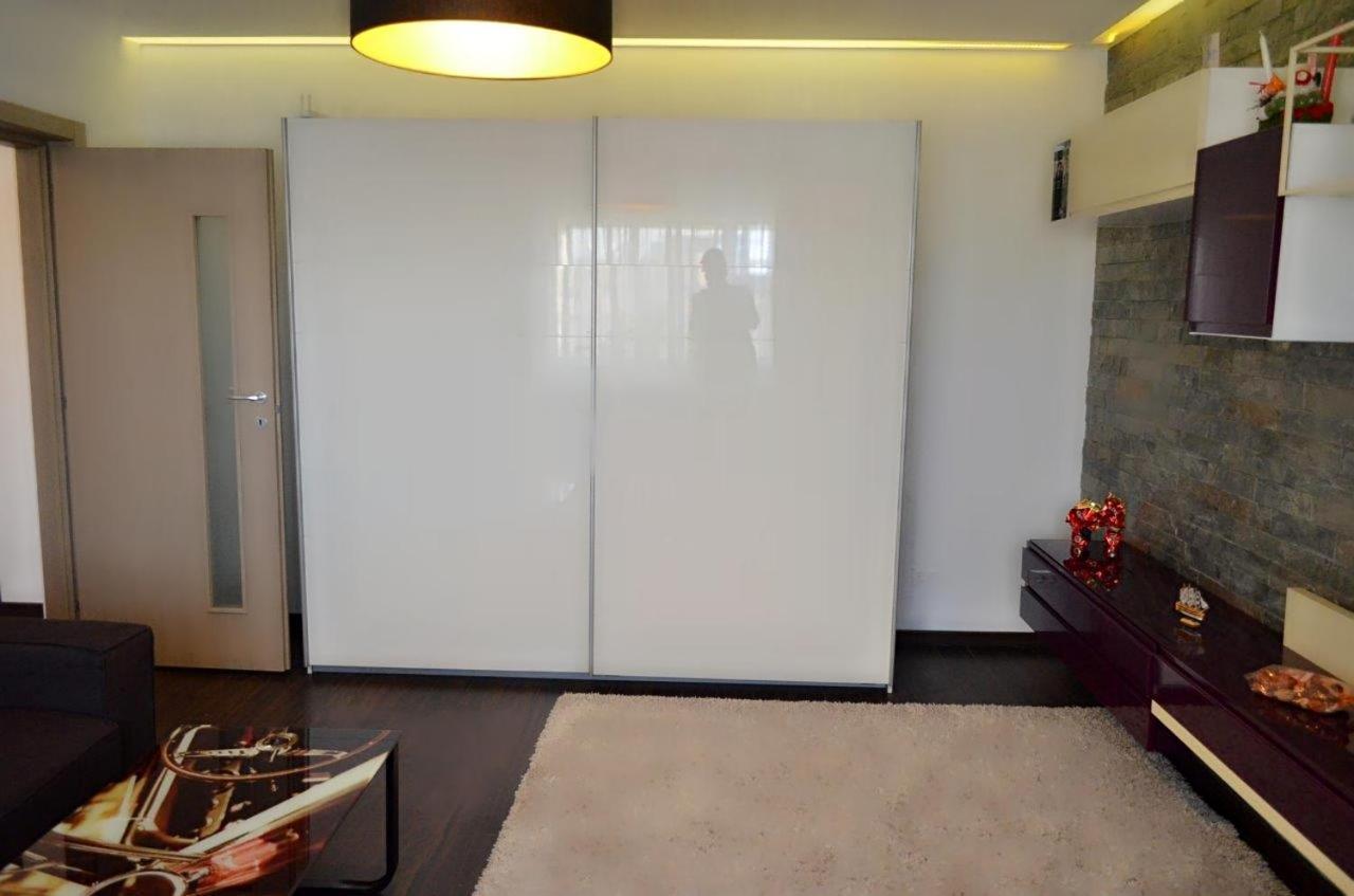 Appartamento Apartament Confort Panu Bucarest Esterno foto