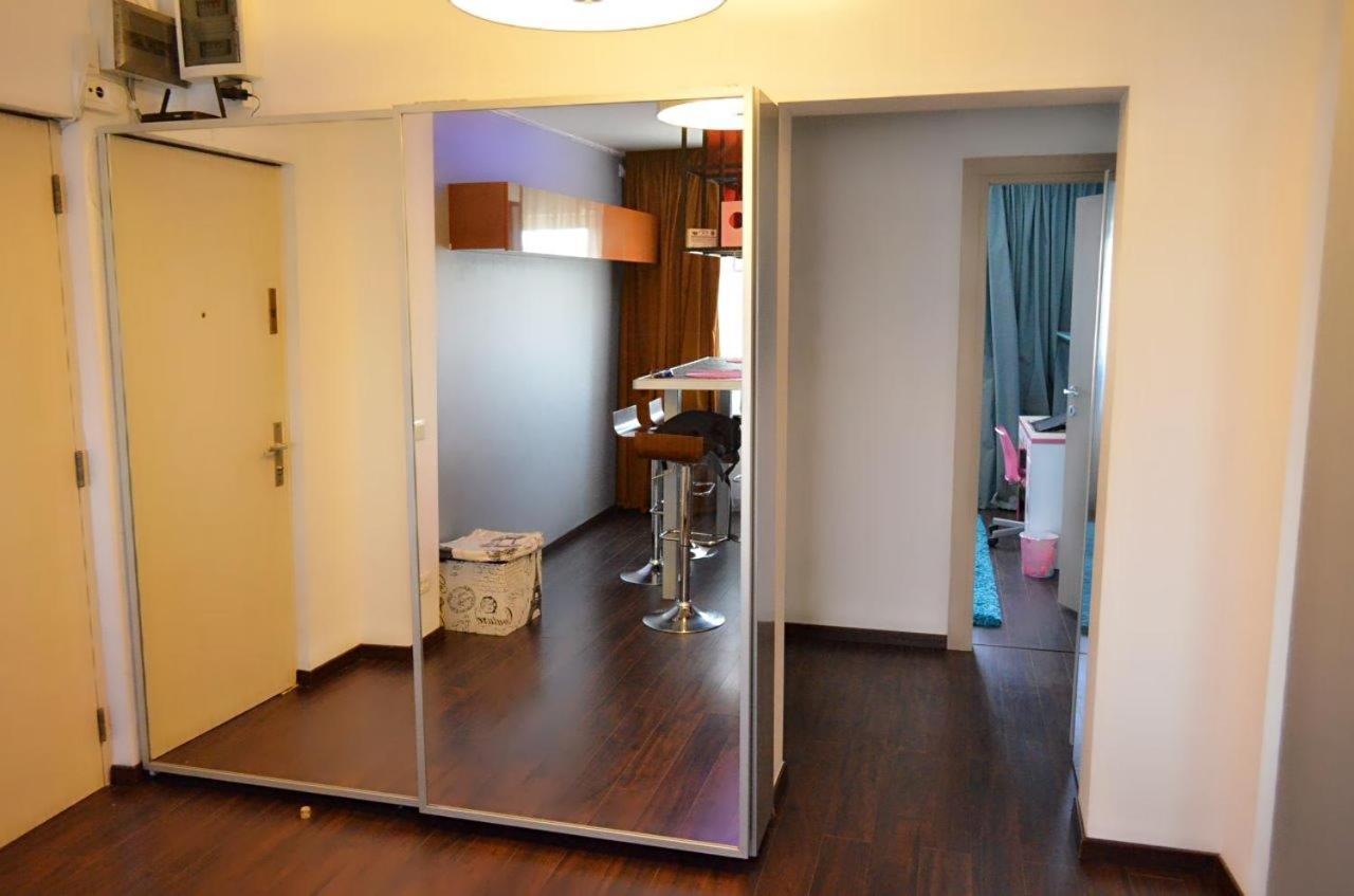 Appartamento Apartament Confort Panu Bucarest Esterno foto
