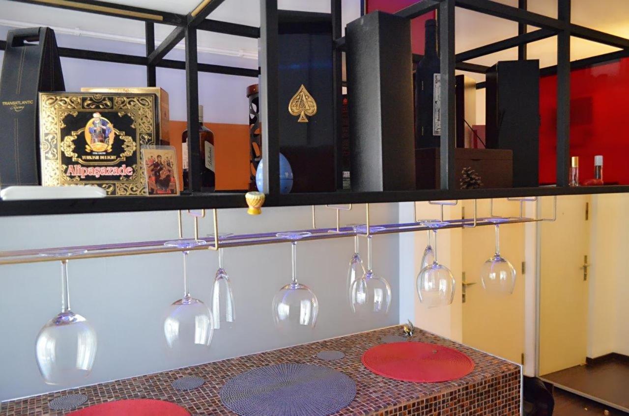 Appartamento Apartament Confort Panu Bucarest Esterno foto